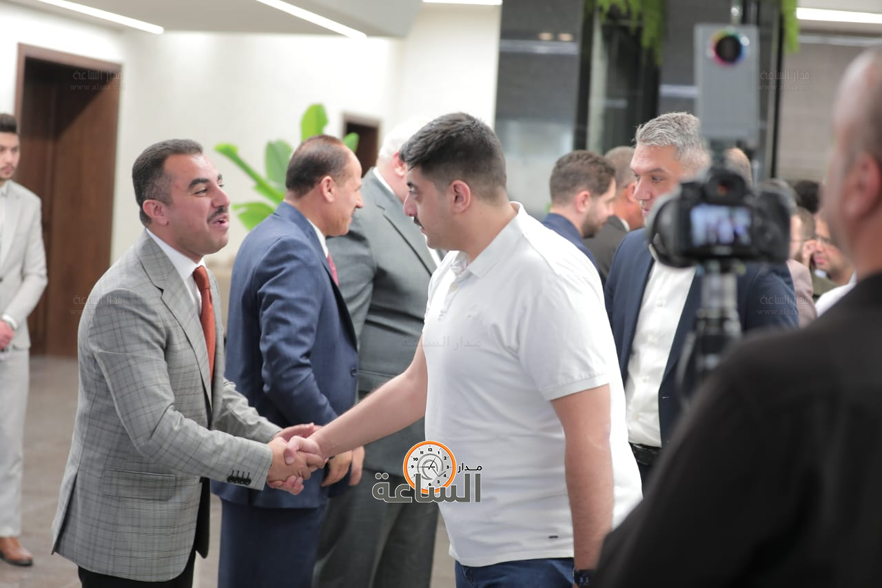 Madar Al-Saa Images 0.22360641188426966