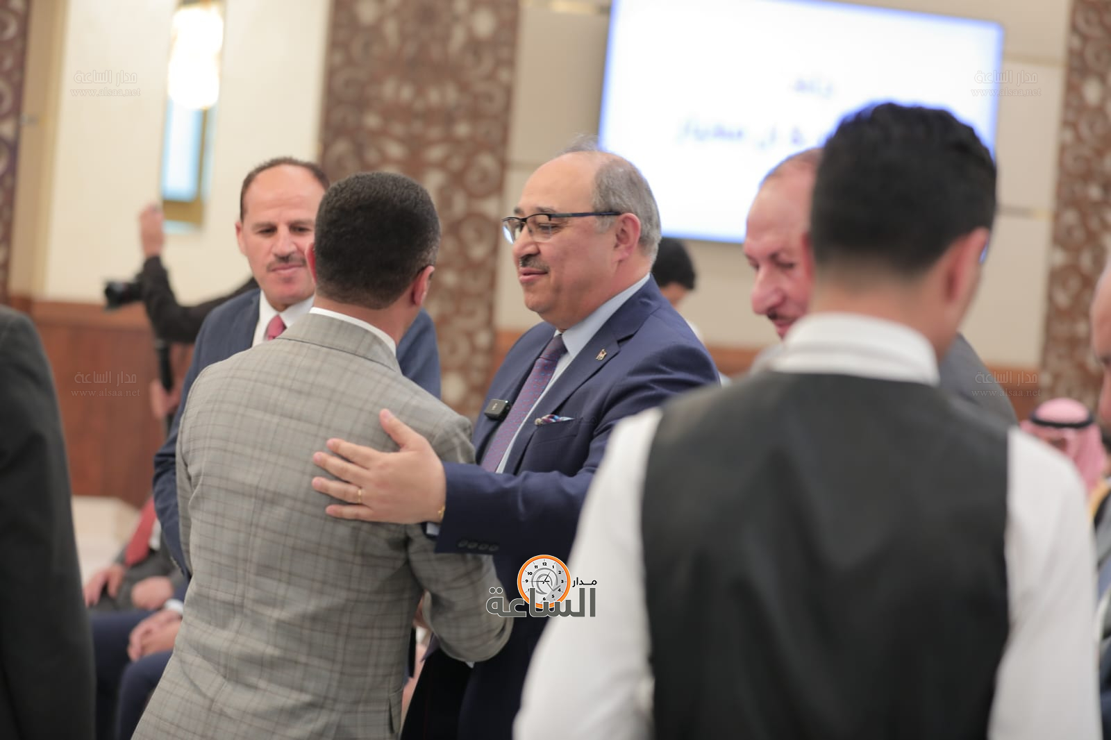 Madar Al-Saa Images 0.03086140174376928