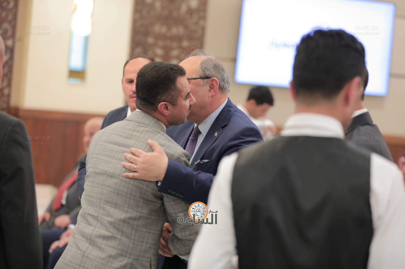 Madar Al-Saa Images 0.8669777834867592