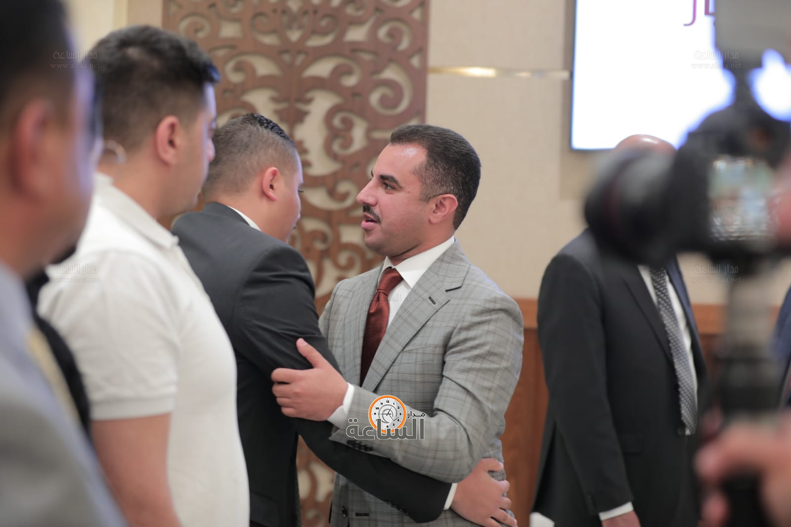 Madar Al-Saa Images 0.9857429254452171