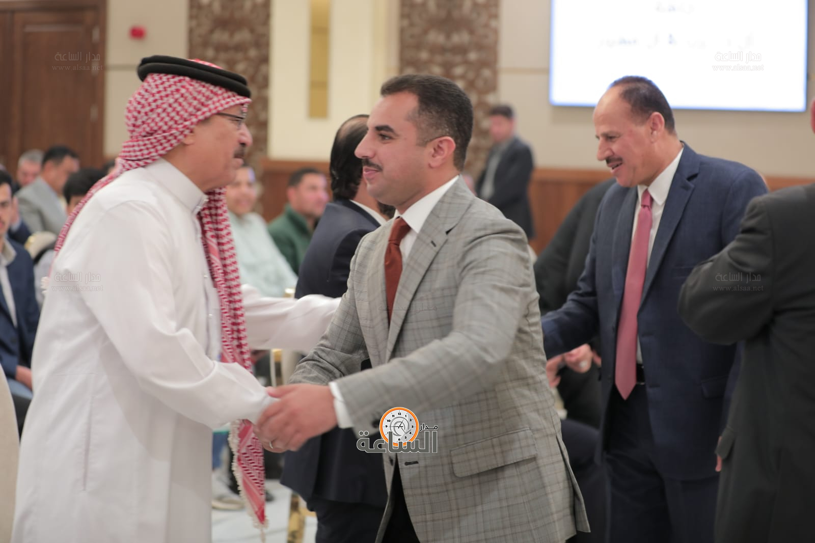 Madar Al-Saa Images 0.6982703159897283