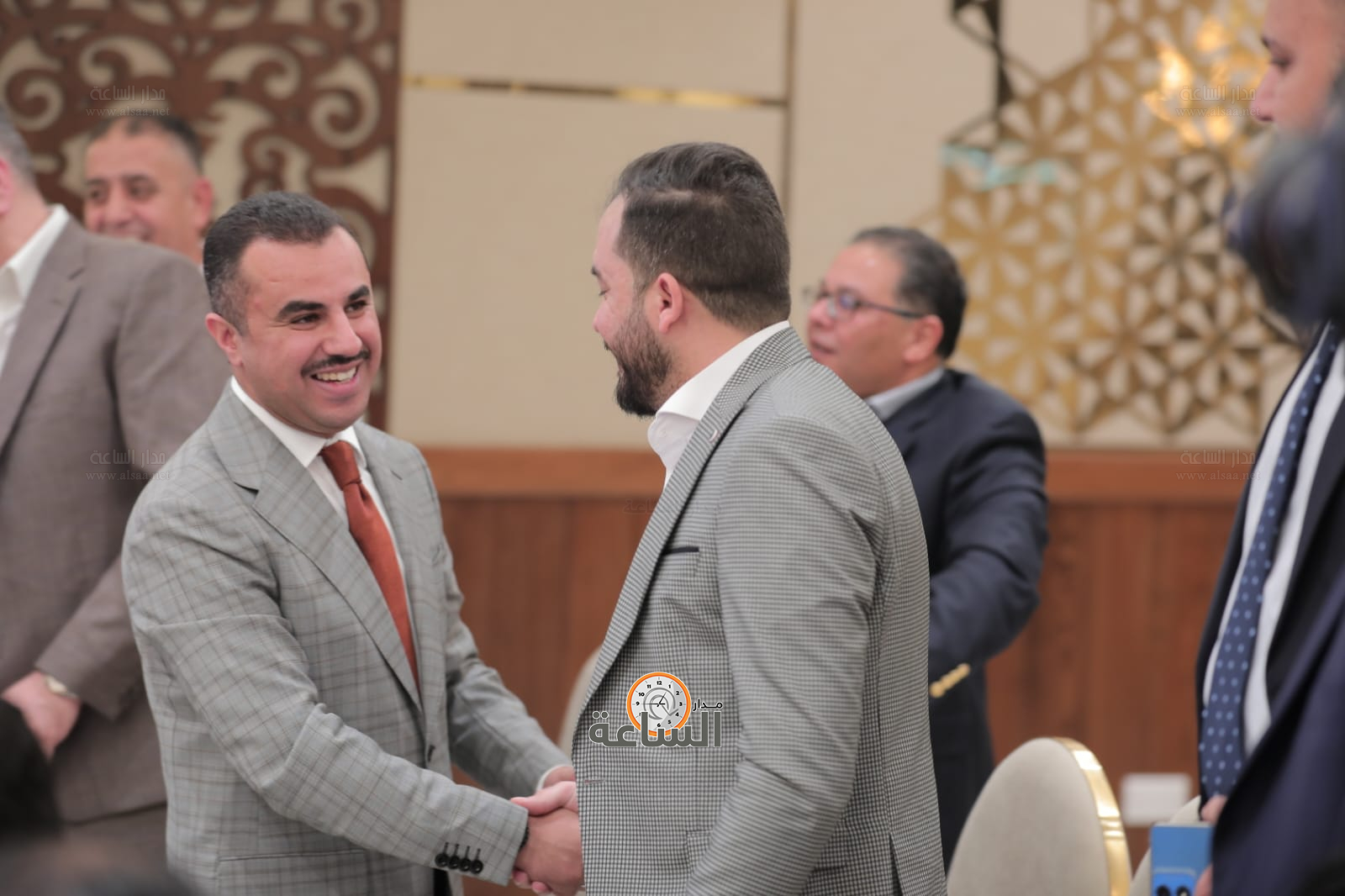 Madar Al-Saa Images 0.7116818203638975