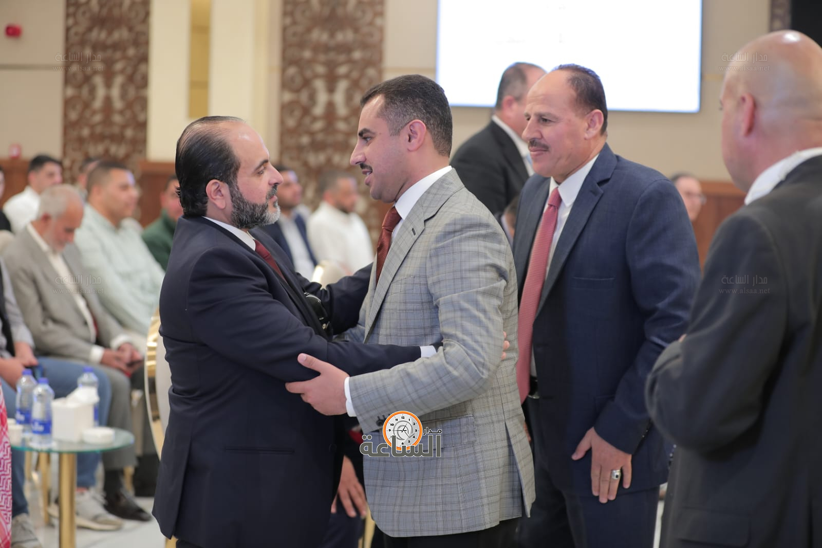 Madar Al-Saa Images 0.8475804345587062