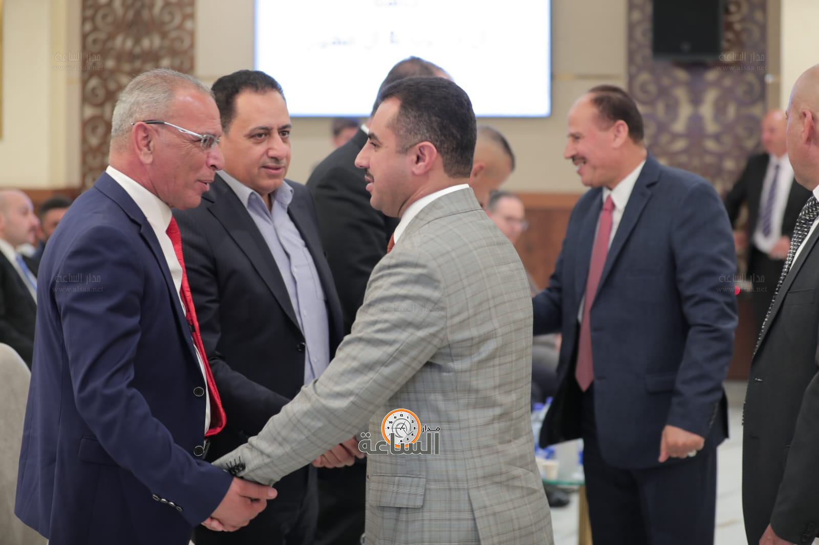 Madar Al-Saa Images 0.6184755018000025