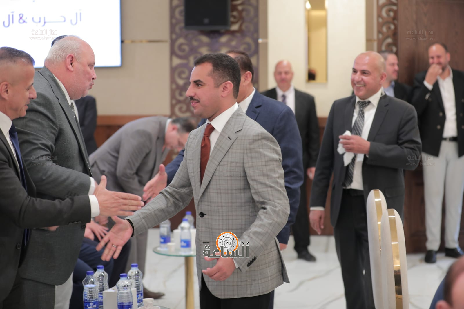 Madar Al-Saa Images 0.8416540488419498