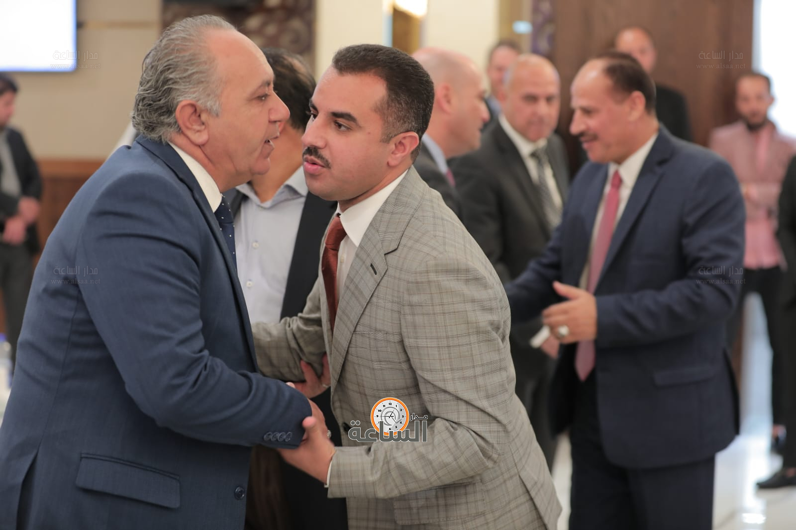 Madar Al-Saa Images 0.7840435015698431