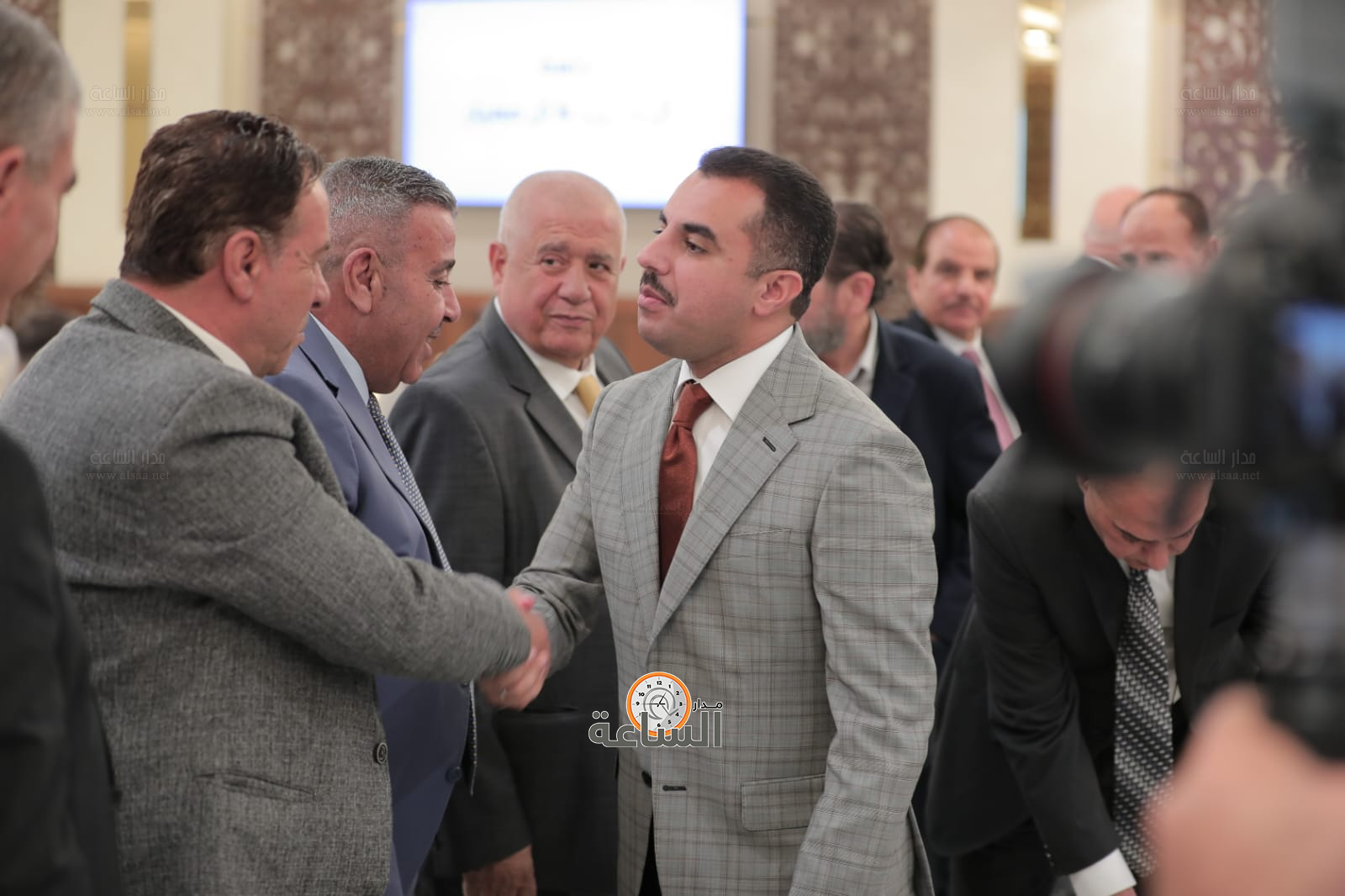 Madar Al-Saa Images 0.19141556555456296