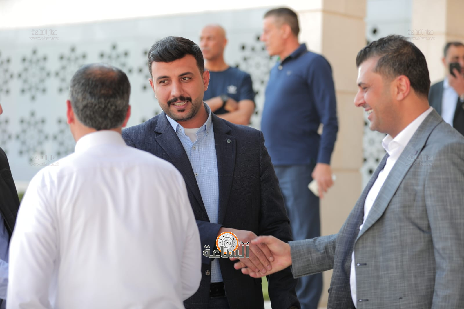 Madar Al-Saa Images 0.45988146858495005