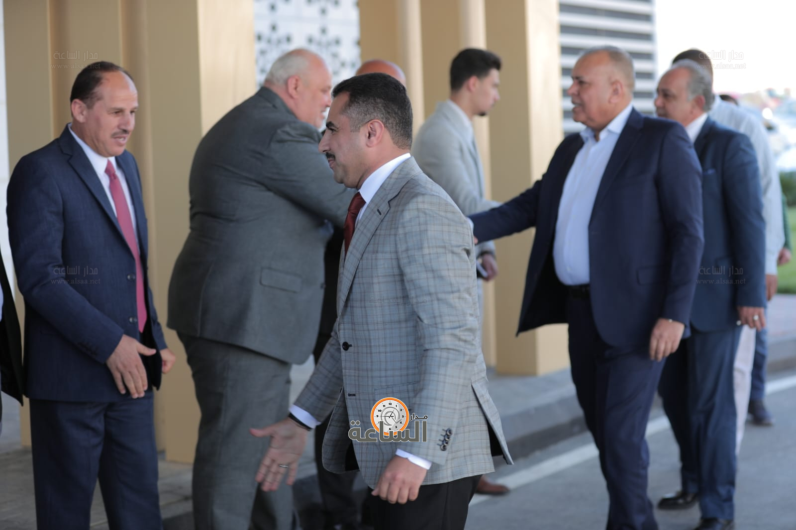 Madar Al-Saa Images 0.4213934730118498