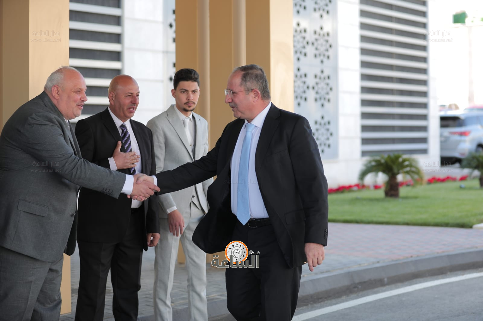 Madar Al-Saa Images 0.9578971322137358