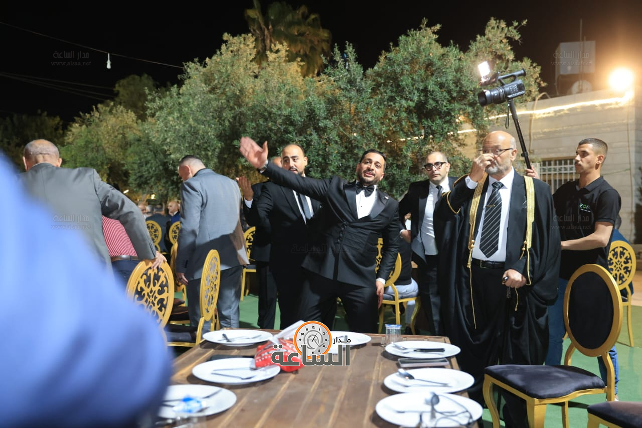 Madar Al-Saa Images 0.8736206571617491