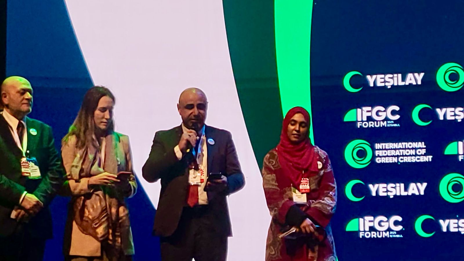 Madar Al-Saa Images 0.10555740225164079