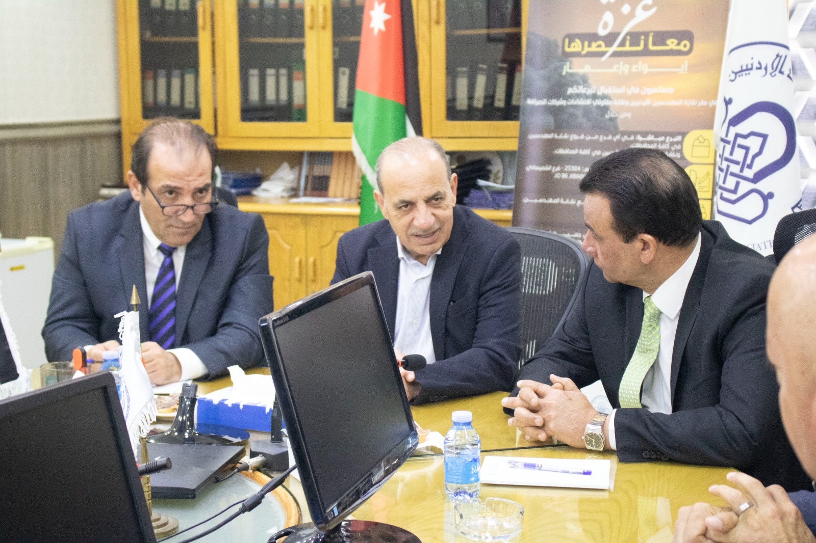 Madar Al-Saa Images 0.9809708315998463