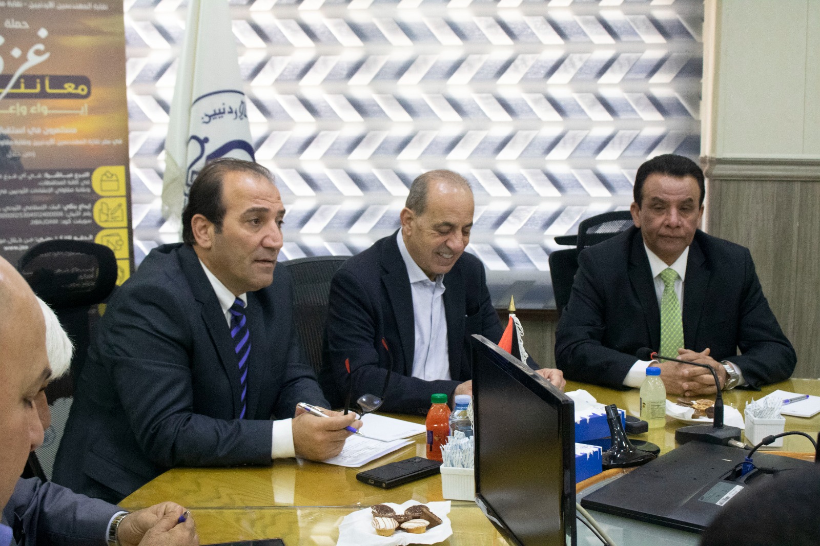 Madar Al-Saa Images 0.8443590246424215