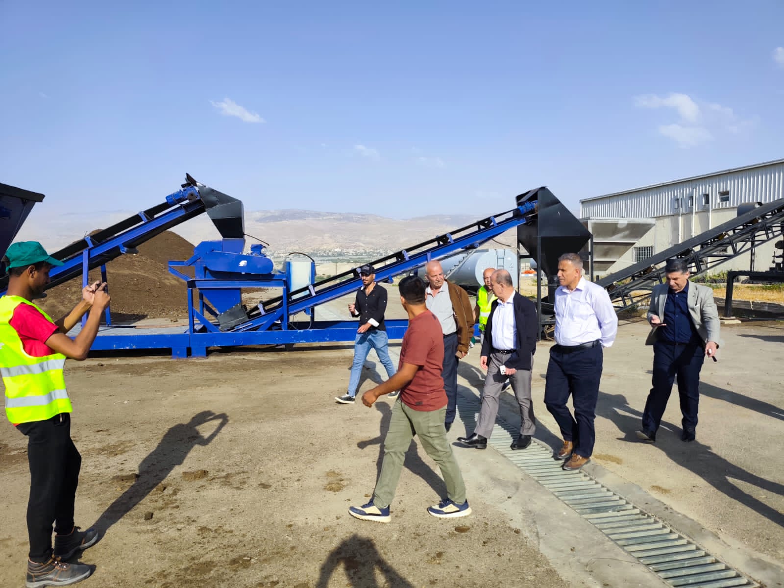 Madar Al-Saa Images 0.03844924074598299