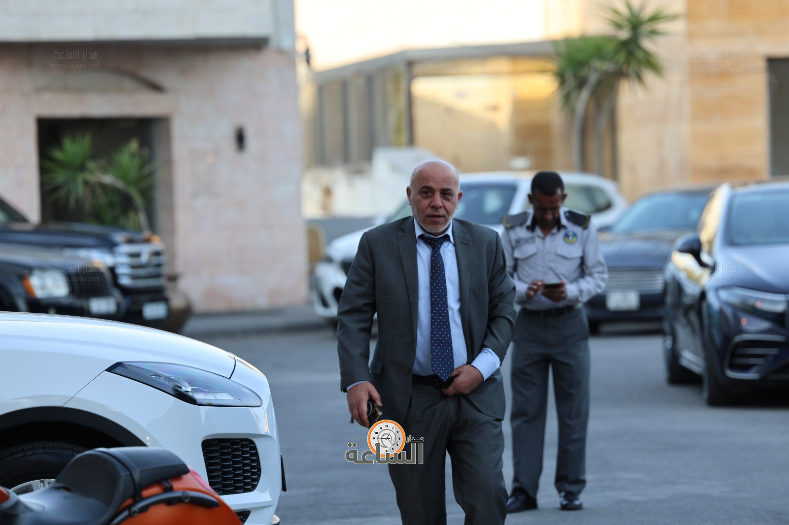 Madar Al-Saa Images 0.5165784379084724