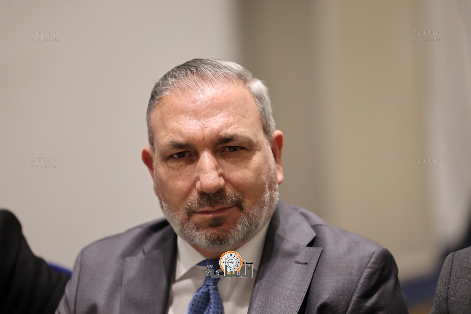 Madar Al-Saa Images 0.03993546065913822