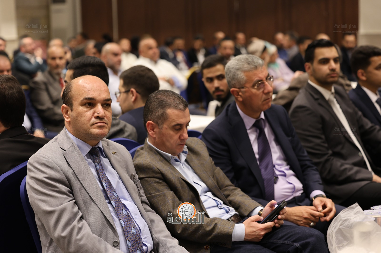 Madar Al-Saa Images 0.04248967362929723