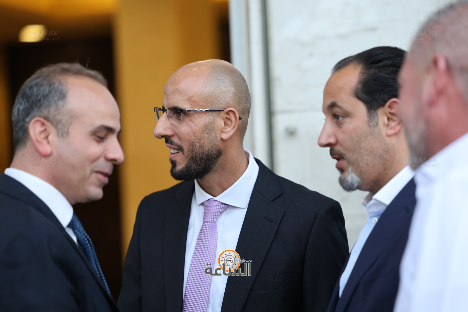 Madar Al-Saa Images 0.4351069807635154