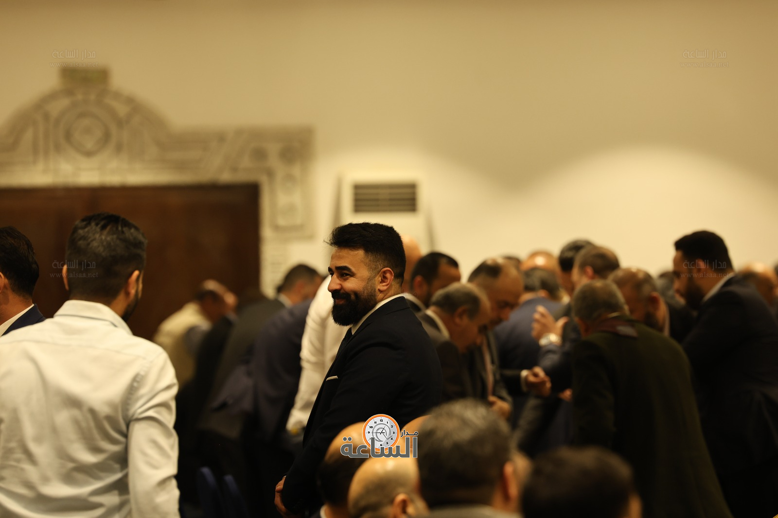 Madar Al-Saa Images 0.4377596066079599