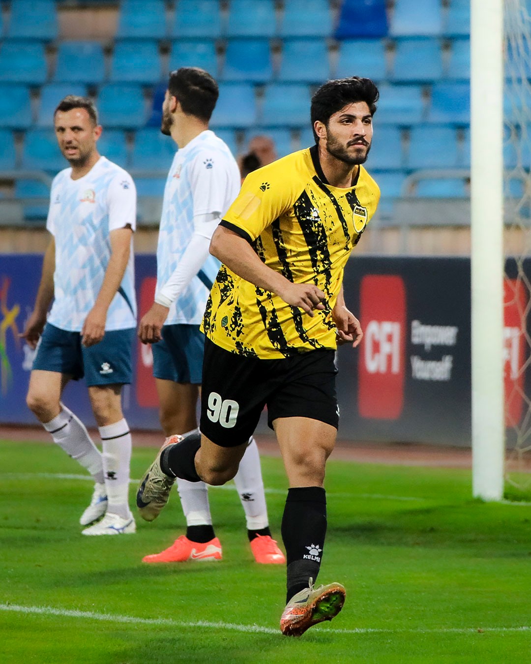 Madar Al-Saa Images 0.5618701001148487