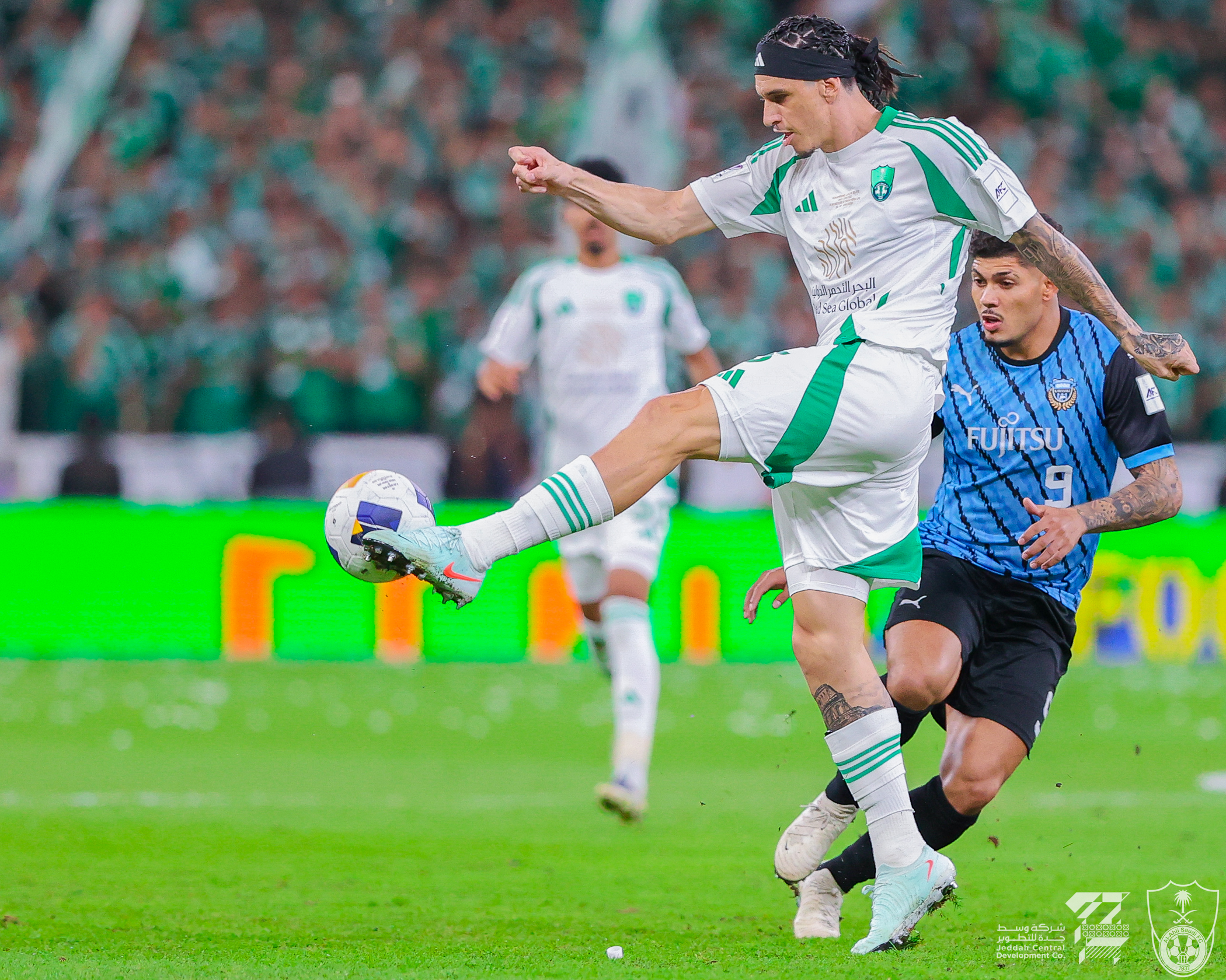 Madar Al-Saa Images 0.2943474285745785