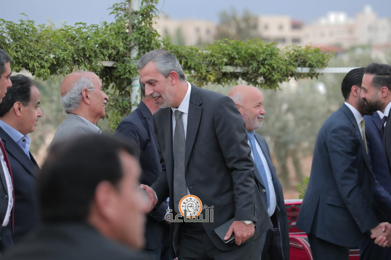 Madar Al-Saa Images 0.011403317085438847