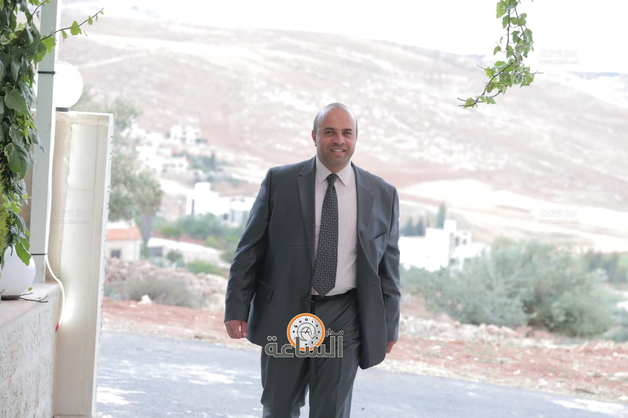 Madar Al-Saa Images 0.1498635309866465