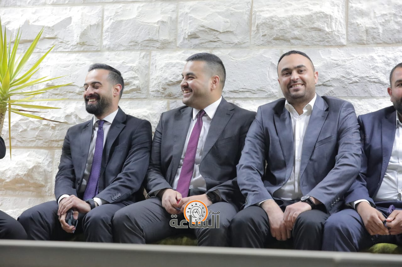 Madar Al-Saa Images 0.8990743345880762