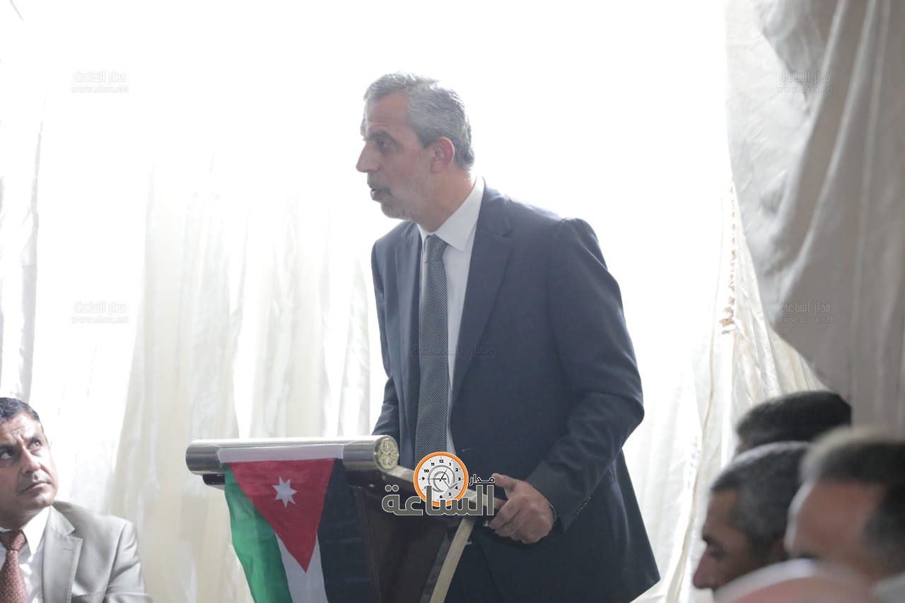 Madar Al-Saa Images 0.6372360426256772