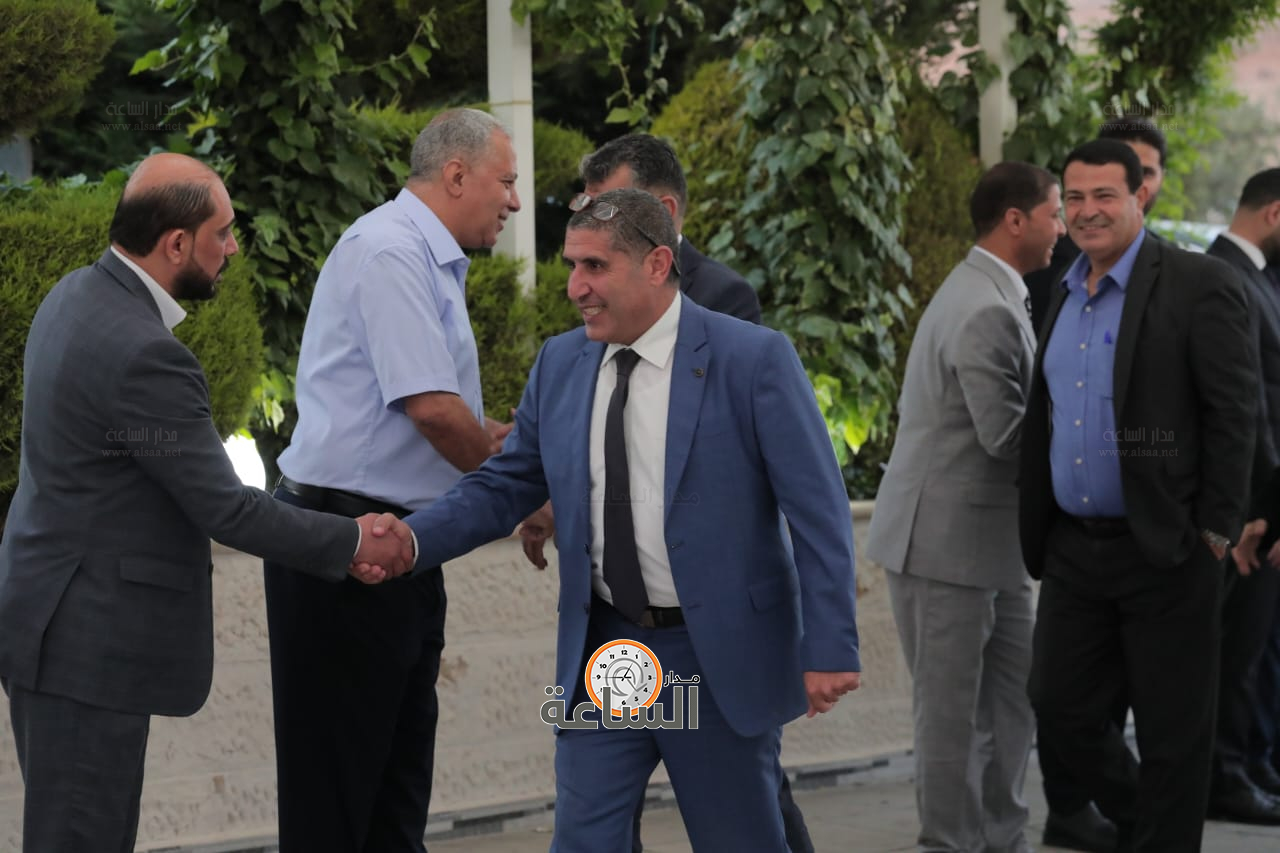 Madar Al-Saa Images 0.37612035632748264