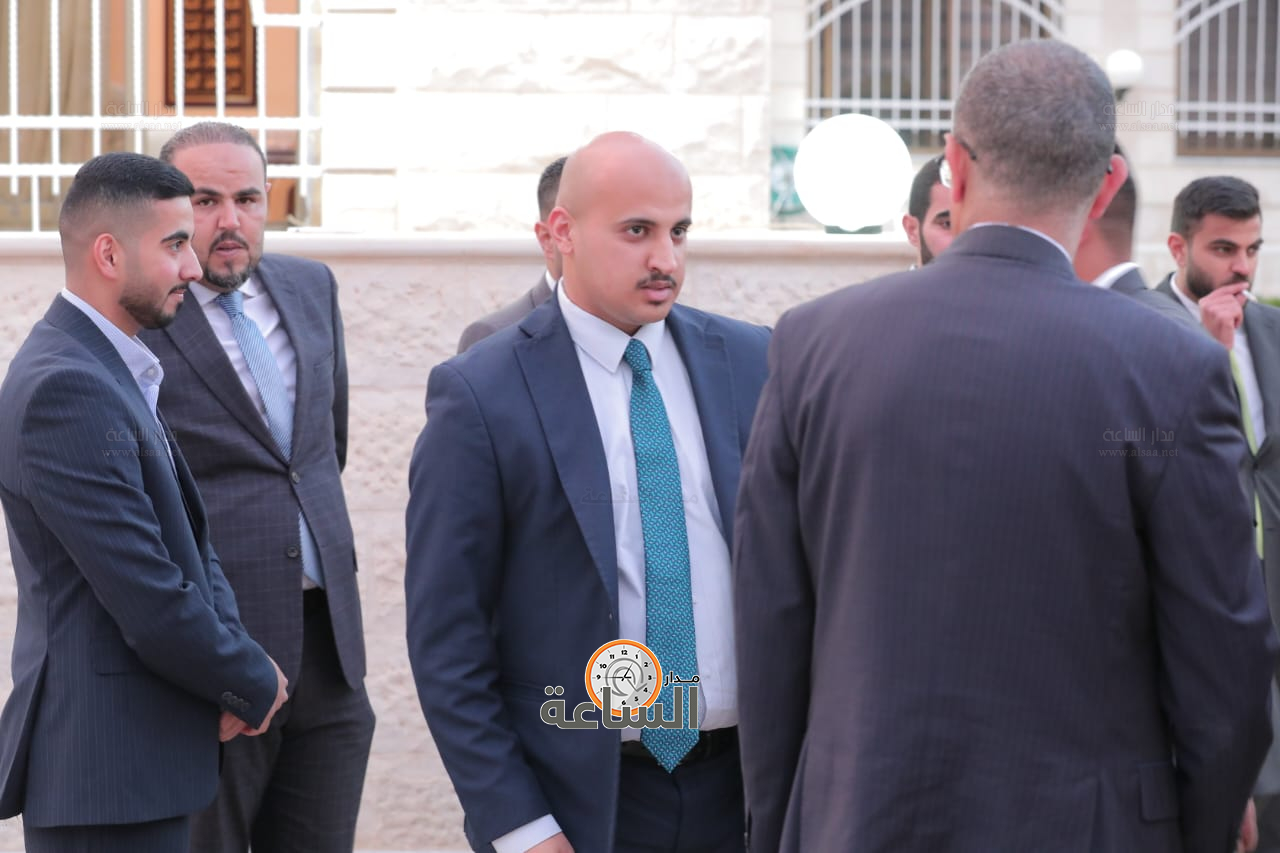 Madar Al-Saa Images 0.35405561344003844