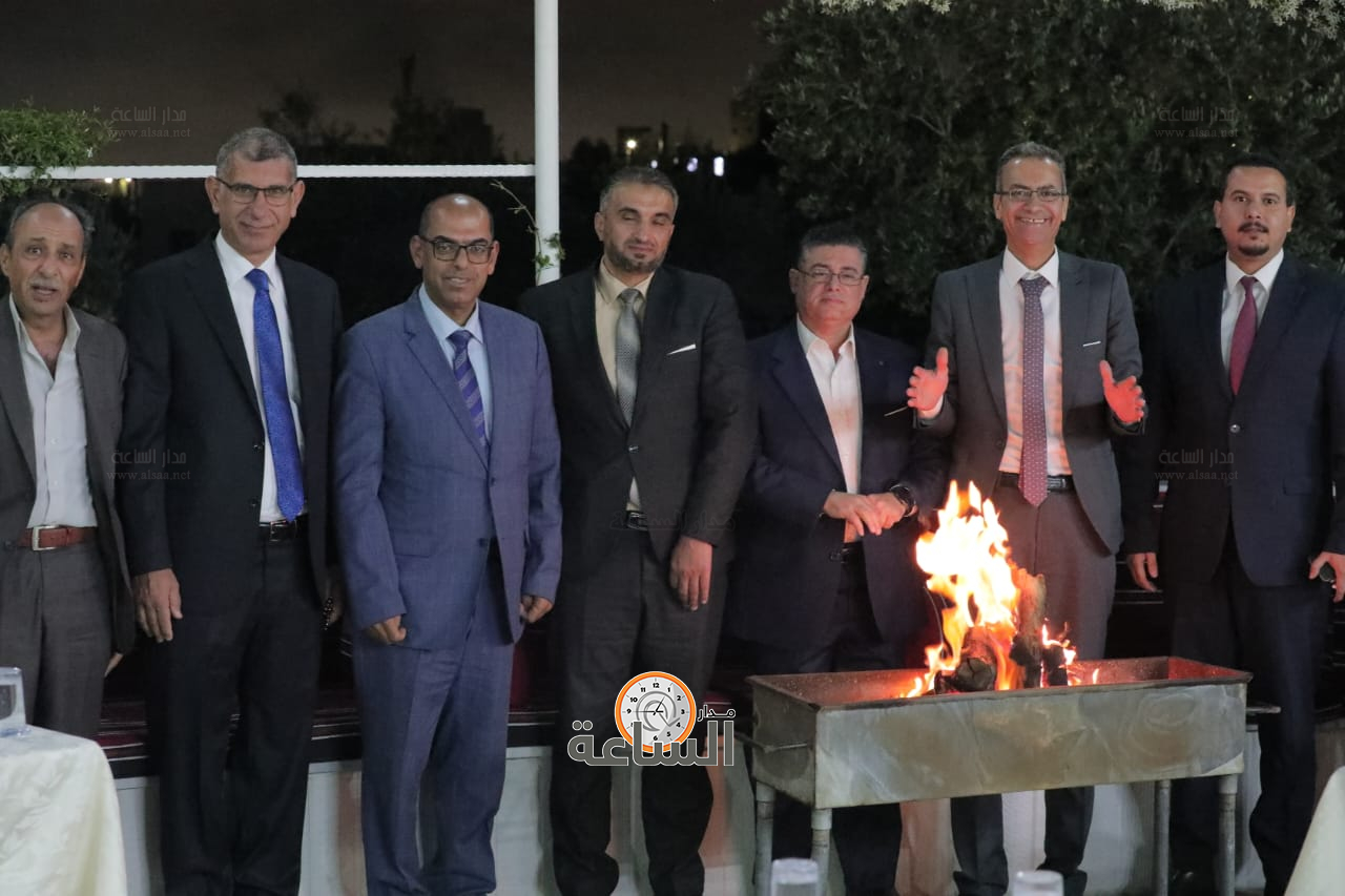 Madar Al-Saa Images 0.03680408123649803