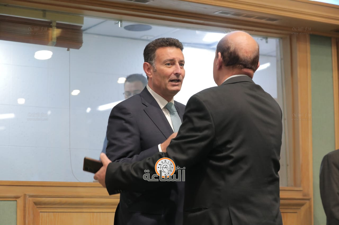 Madar Al-Saa Images 0.4699125270683925