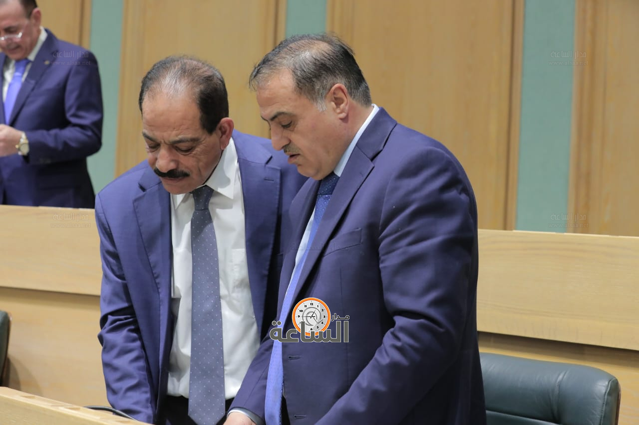 Madar Al-Saa Images 0.8097655571474589