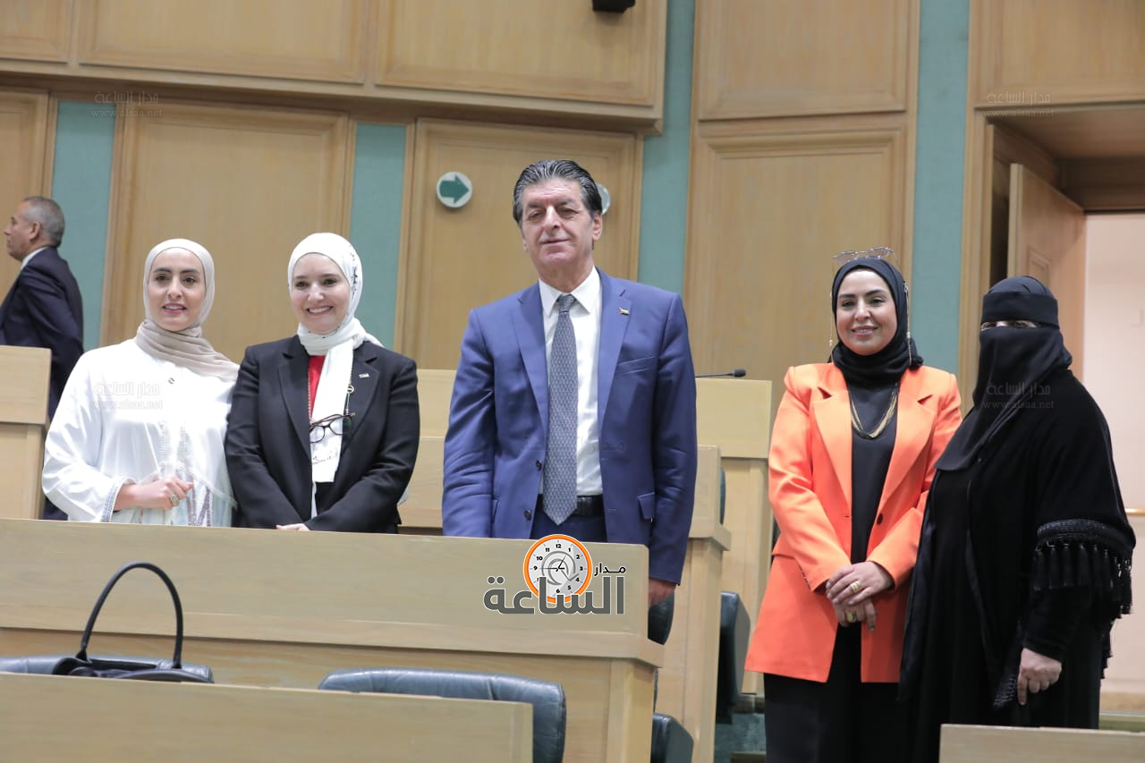 Madar Al-Saa Images 0.9719295632051802