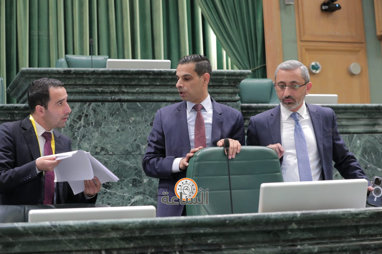 Madar Al-Saa Images 0.6434662769605051