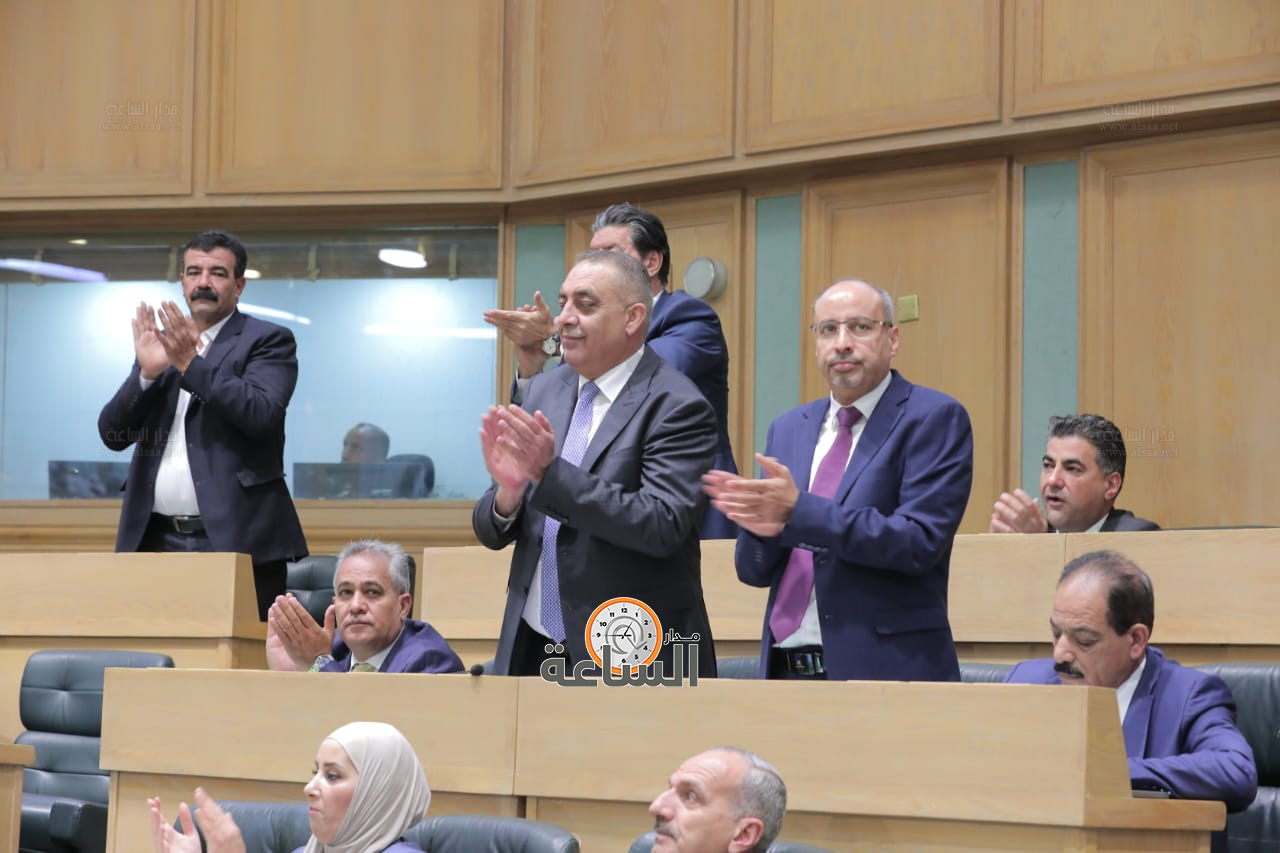 Madar Al-Saa Images 0.7461575952399225