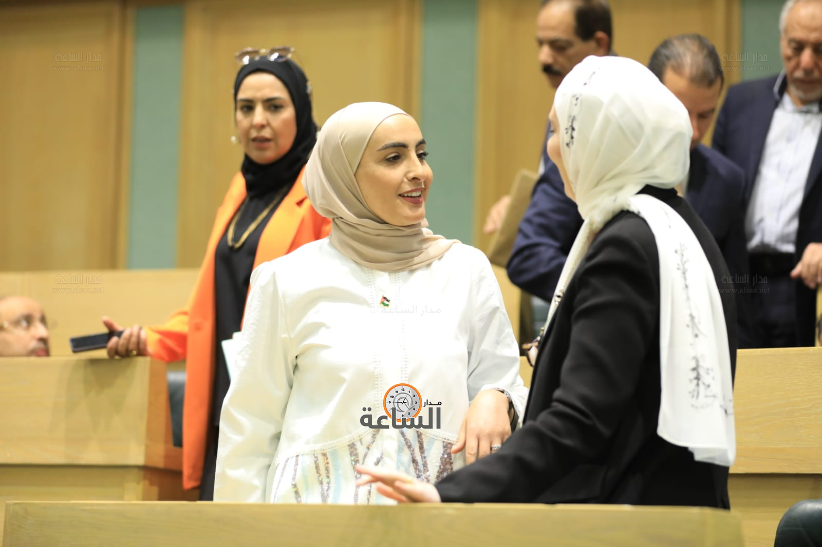 Madar Al-Saa Images 0.5209418220228057