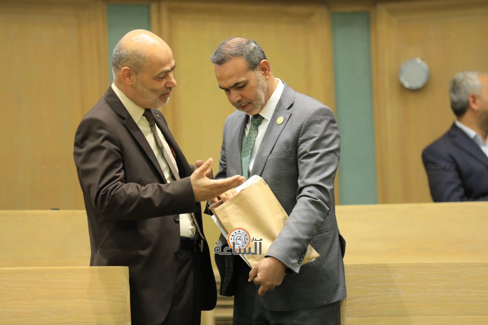 Madar Al-Saa Images 0.6699263536079607