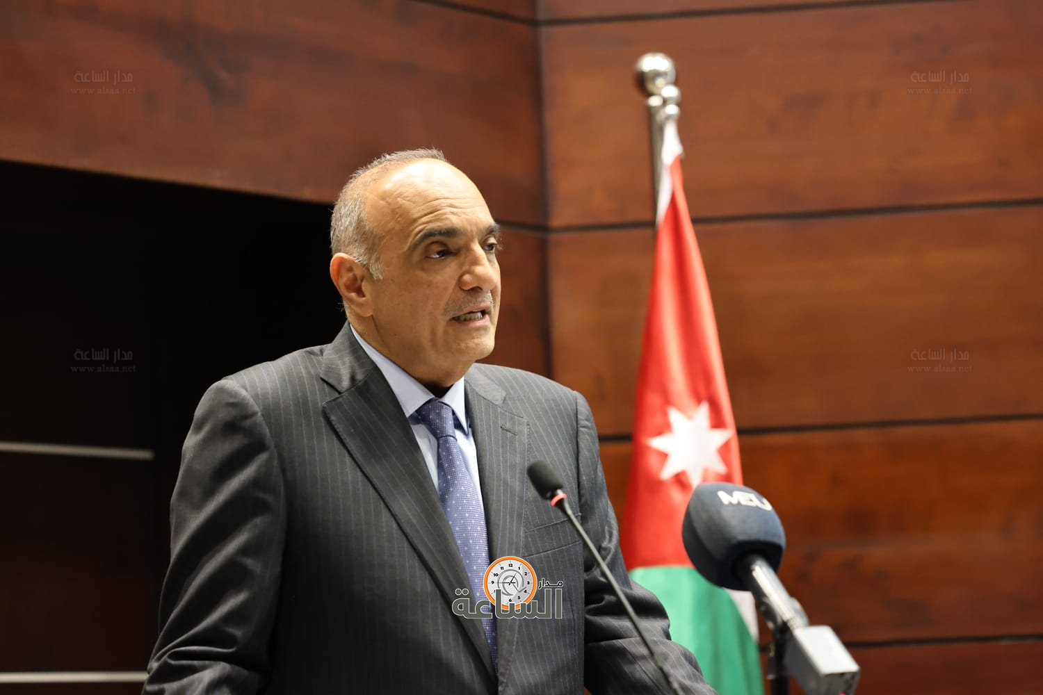 Madar Al-Saa Images 0.8318595831781512