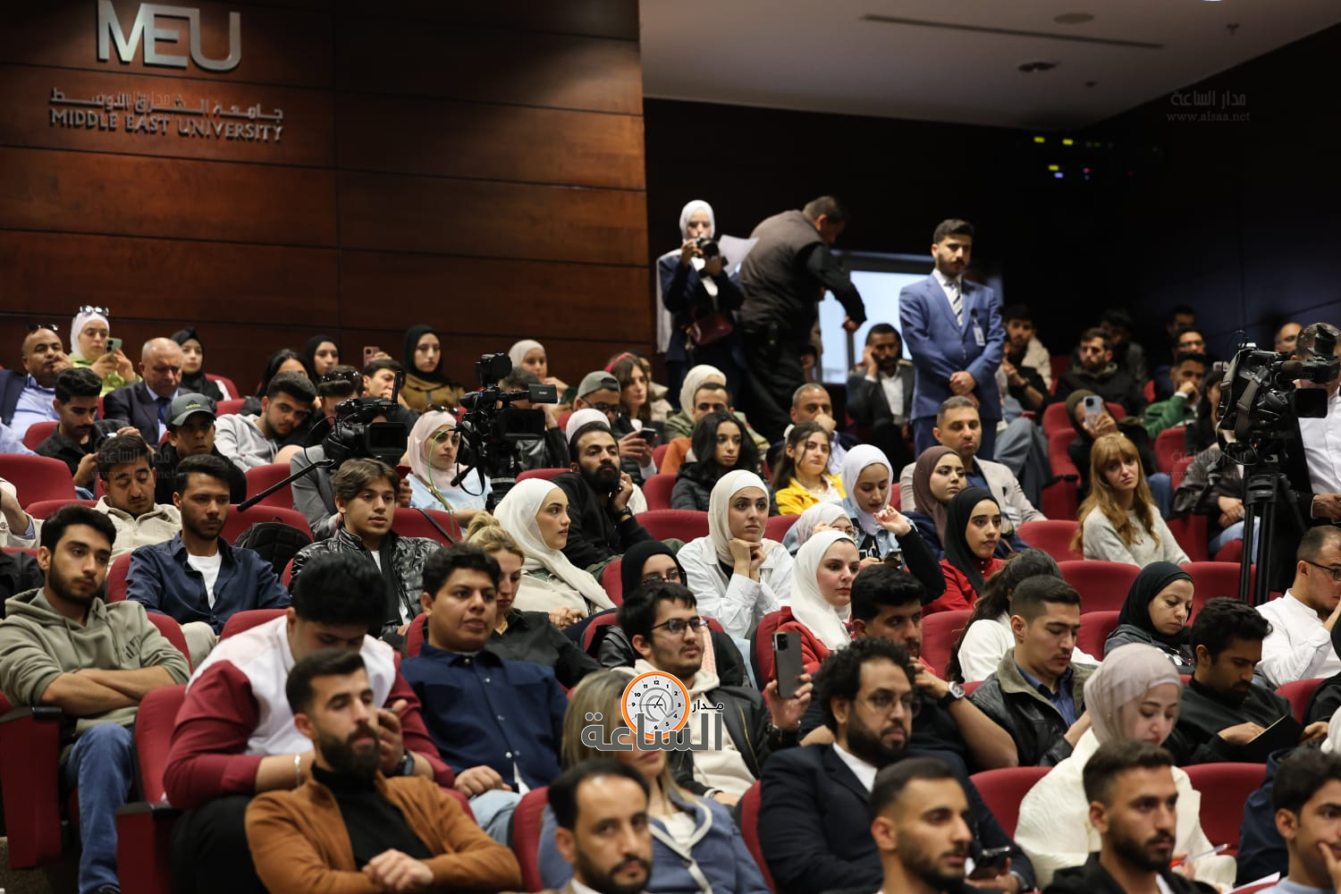 Madar Al-Saa Images 0.9834860136941241