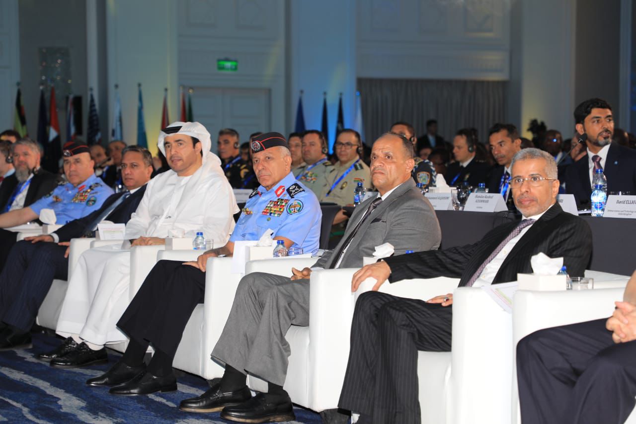 Madar Al-Saa Images 0.14089014646069242