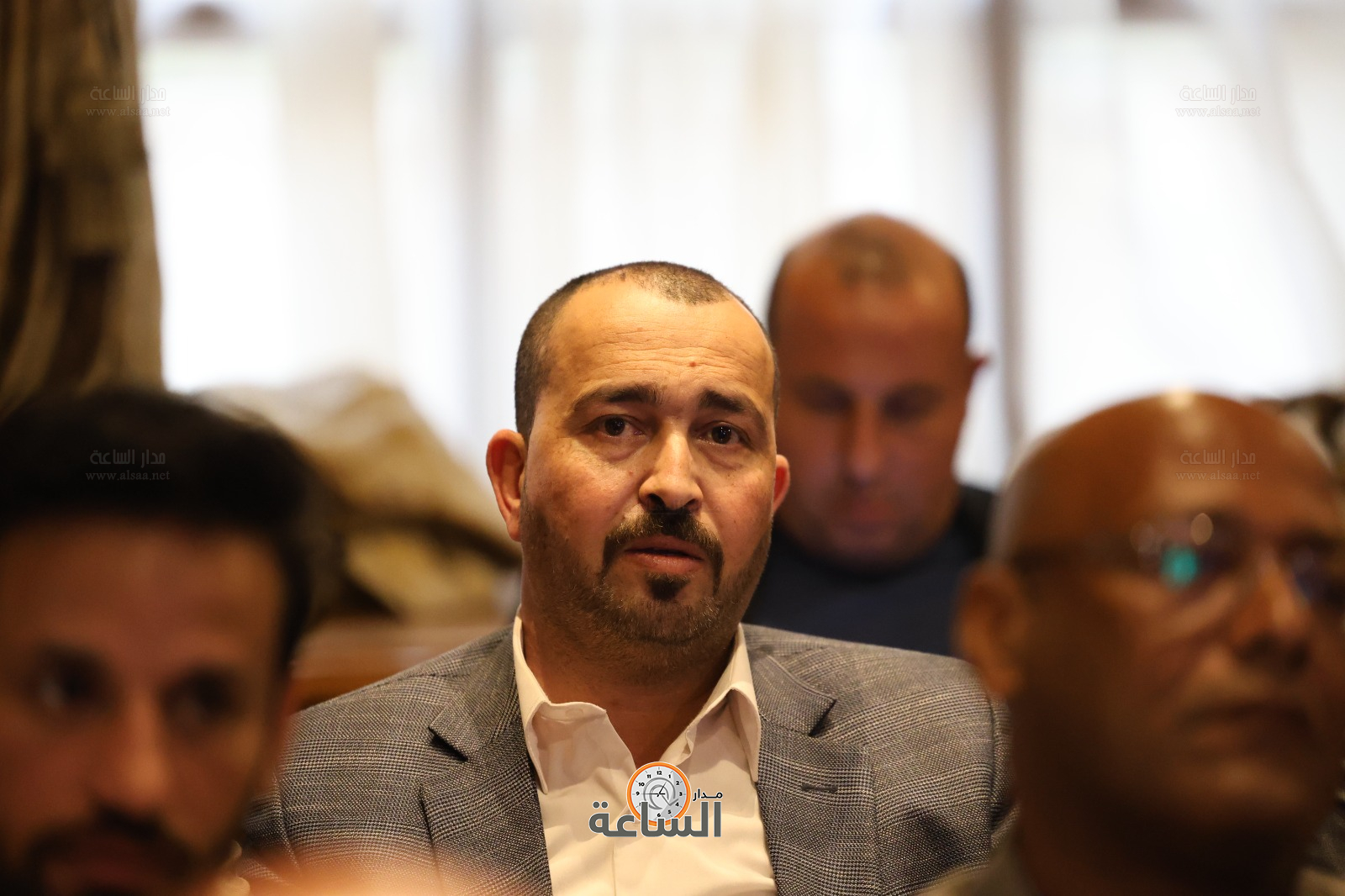 Madar Al-Saa Images 0.8737957349079242