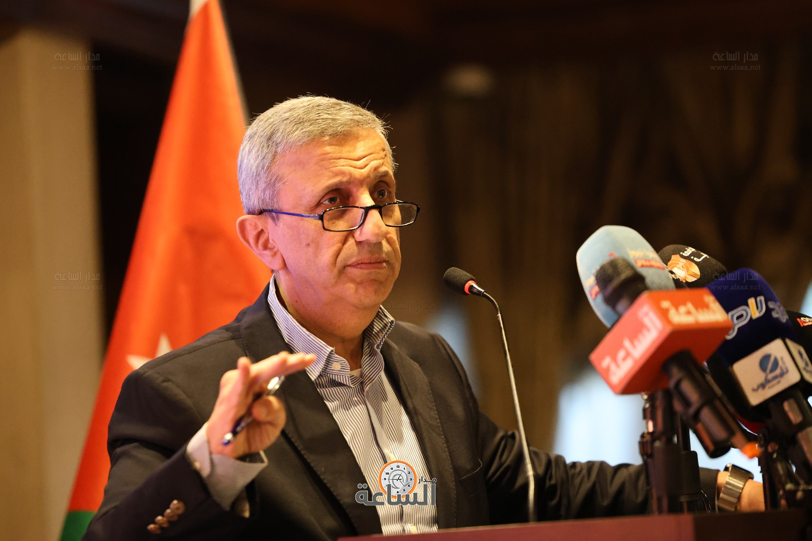 Madar Al-Saa Images 0.9436059165444574