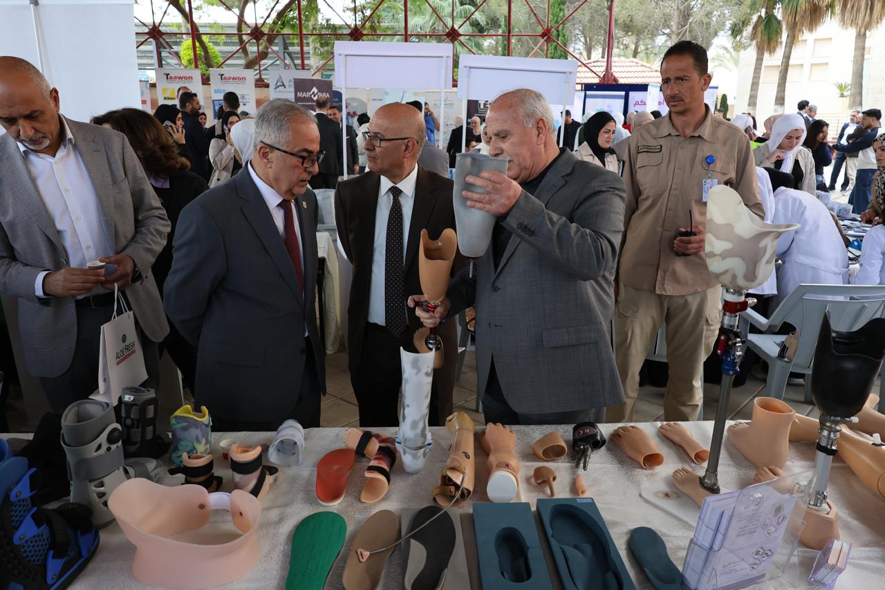 Madar Al-Saa Images 0.22133612487182686