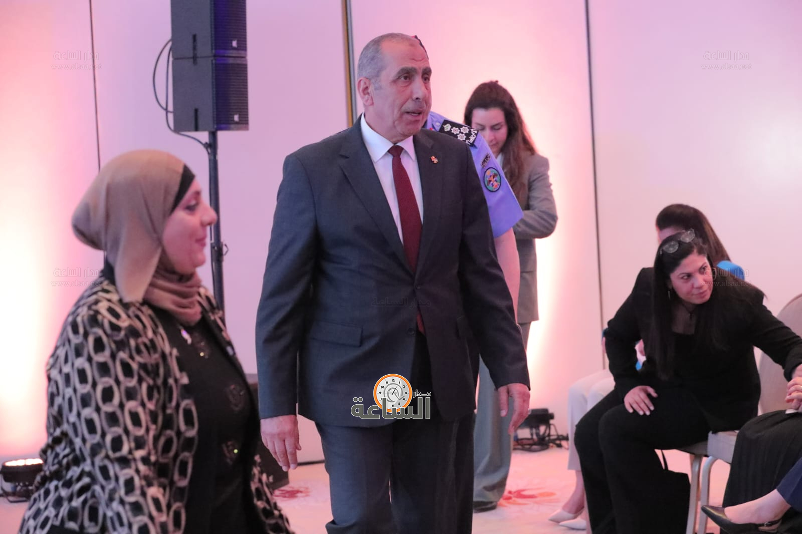 Madar Al-Saa Images 0.4409682976928385