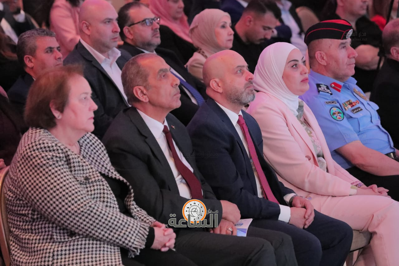 Madar Al-Saa Images 0.7186428835146083