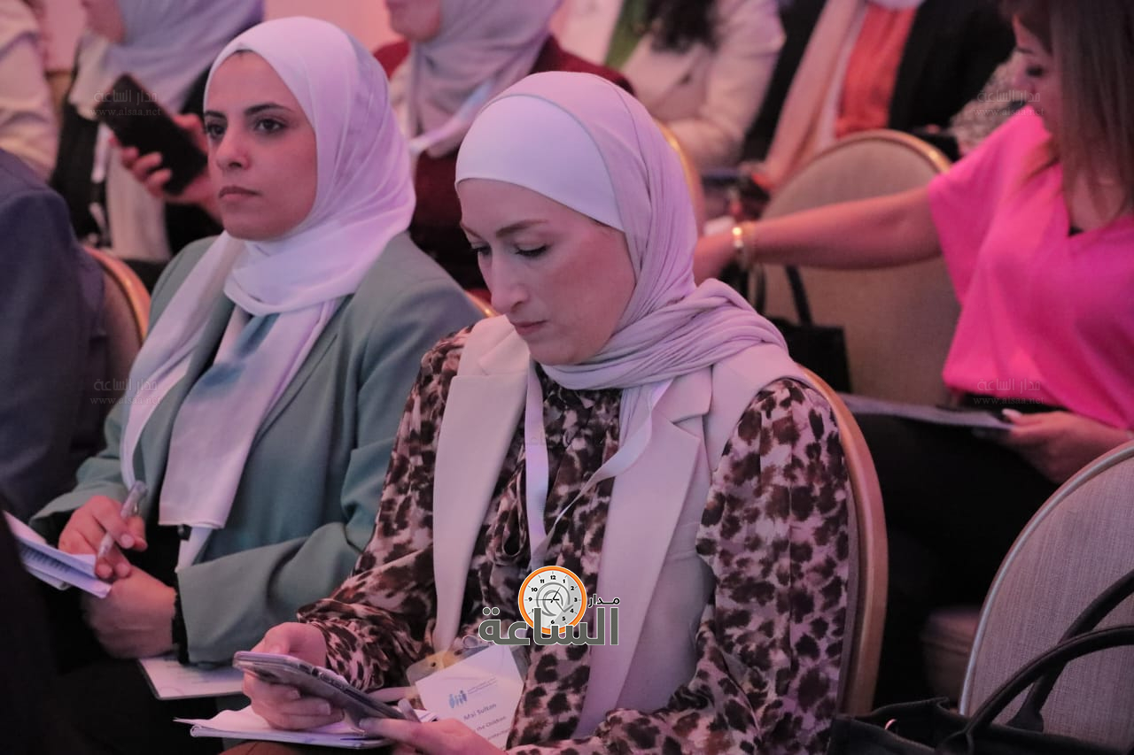 Madar Al-Saa Images 0.4144426662734211