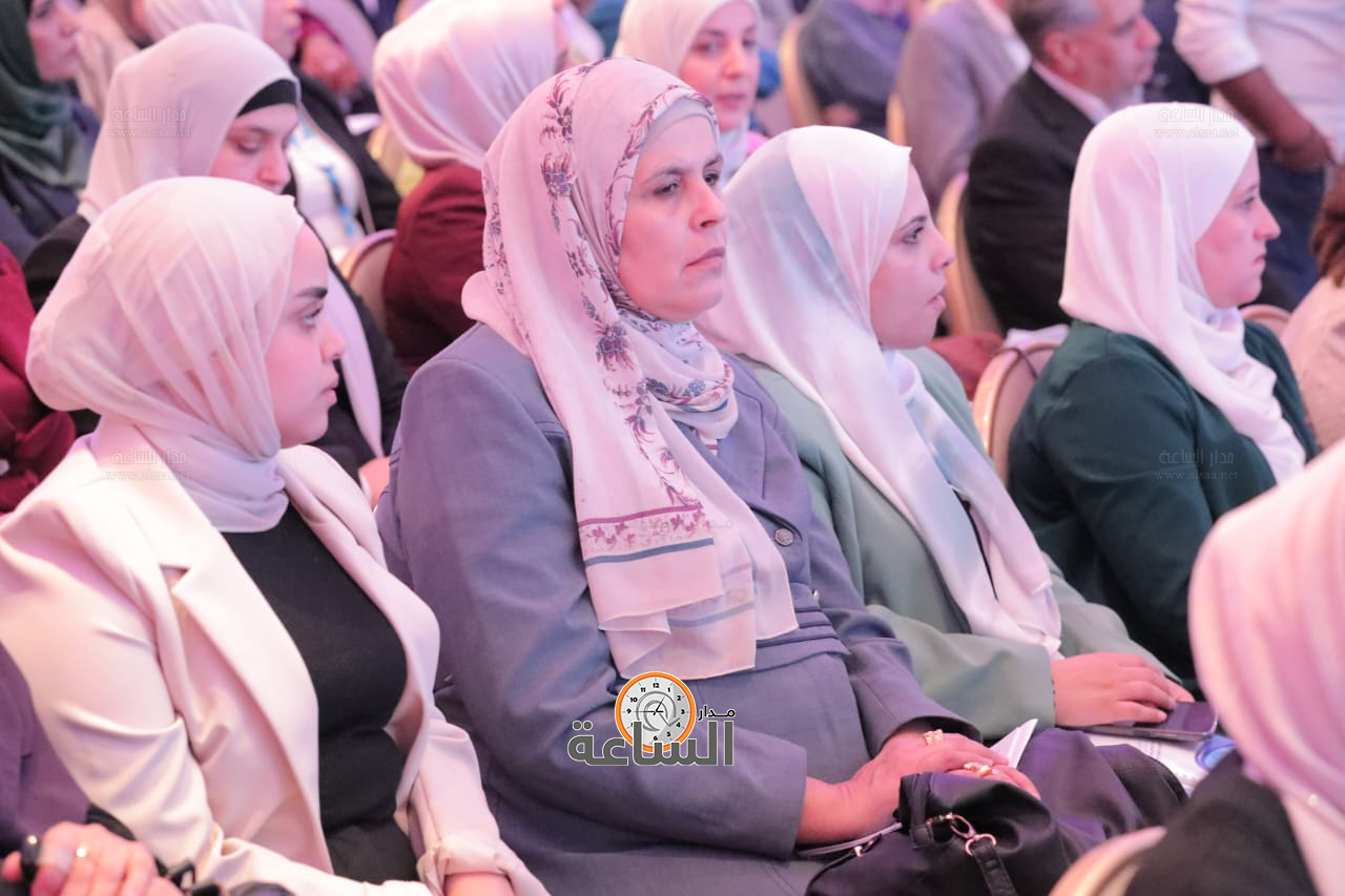 Madar Al-Saa Images 0.5424082660853173